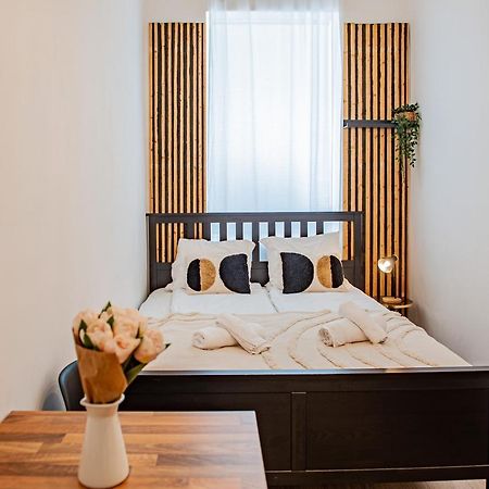 My City Apartment - Vienna Cosy Room Buitenkant foto