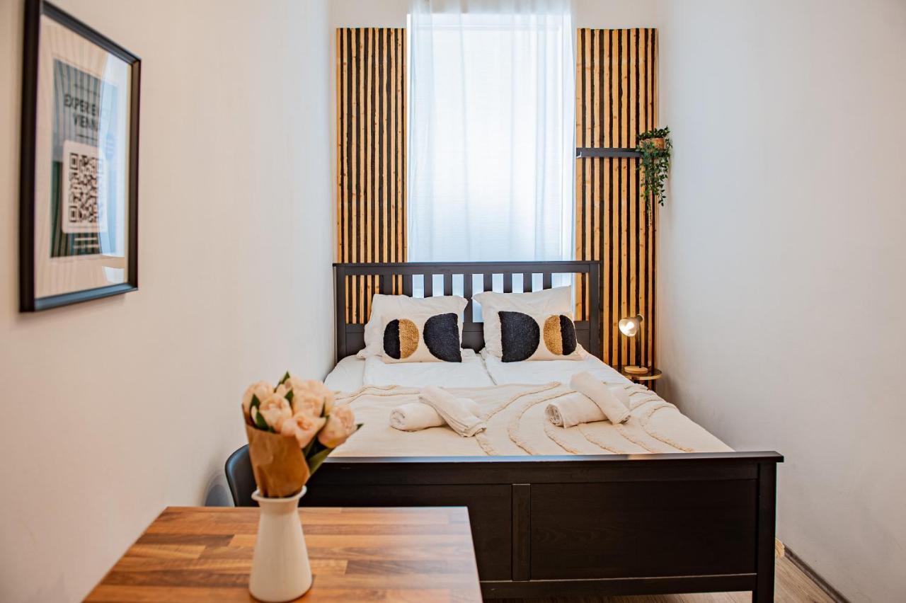 My City Apartment - Vienna Cosy Room Buitenkant foto