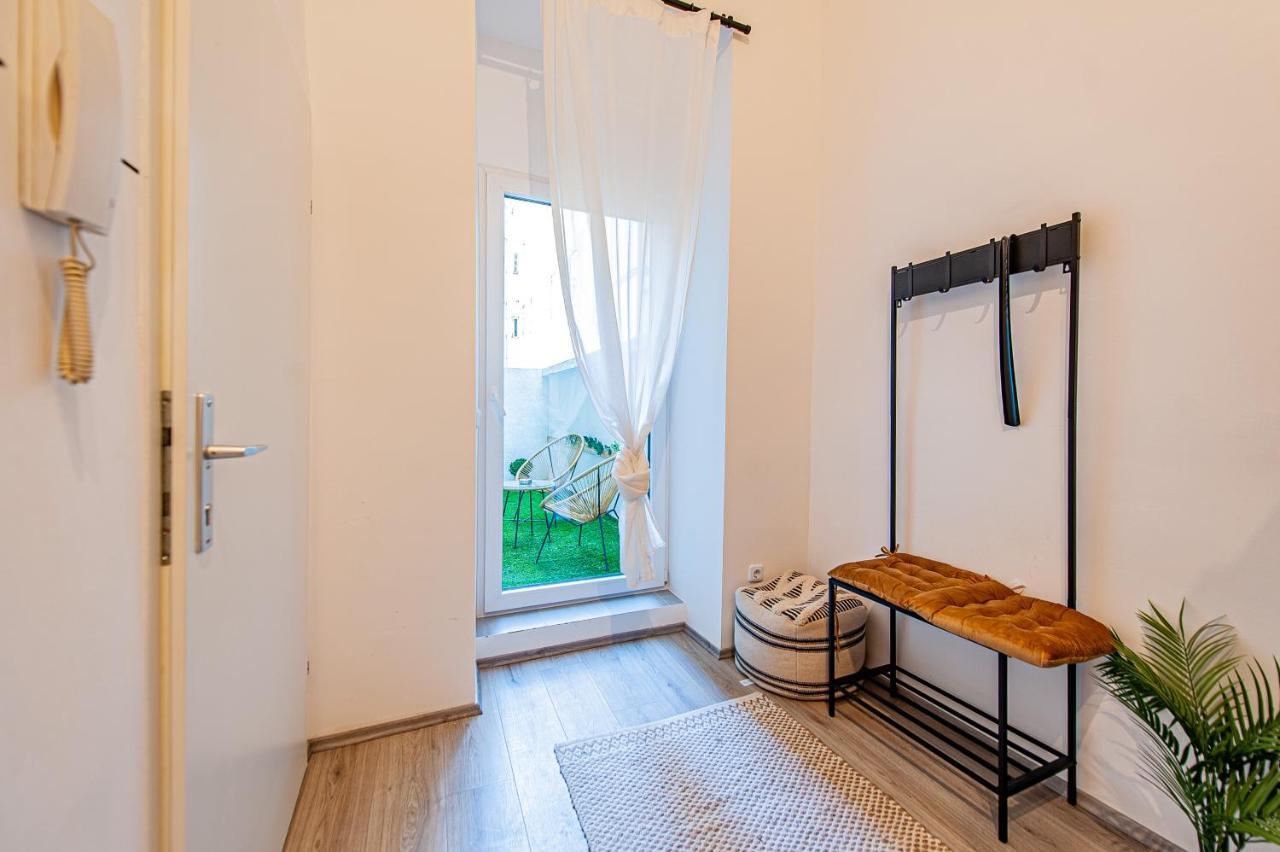 My City Apartment - Vienna Cosy Room Buitenkant foto